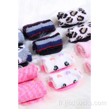 Chaussettes confortables en plumes d&#39;enfants